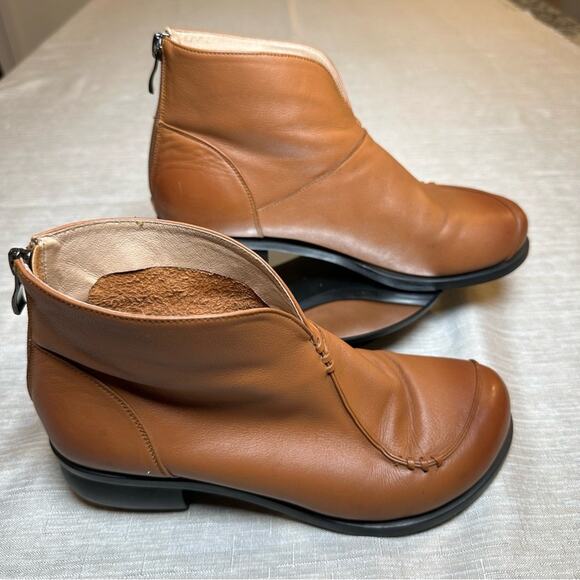 Rare HUMAND Ankle Boot Back Zip Rounded Block Heel Tan Brown Leather Woman 7.5 - Picture 2 of 13
